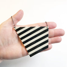 Load image into Gallery viewer, Ceramic Necklace
