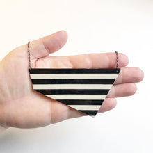 Load image into Gallery viewer, Ceramic Necklace
