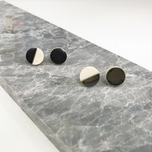 Circle ceramic stud earrings with black or mirror glaze